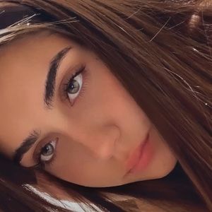 Meet your Posher, Luna